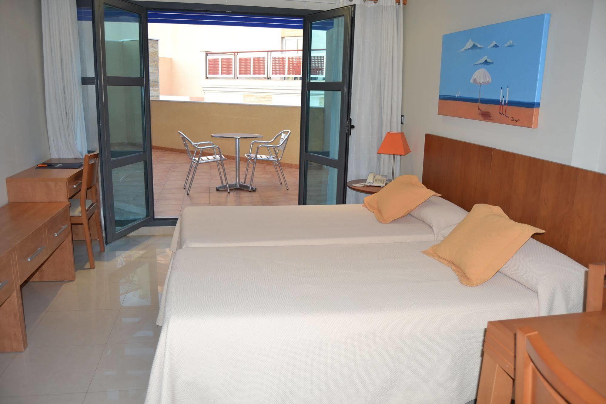 Aparthotel Bahia San Pedro del Pinatar Exterior photo
